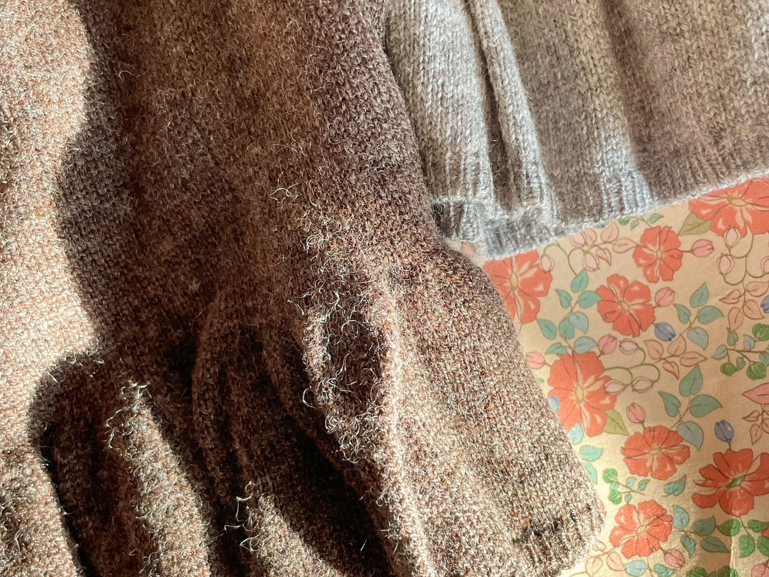 Konges Sløjd A/S KNITTED BLOUSES & VESTS brown melange