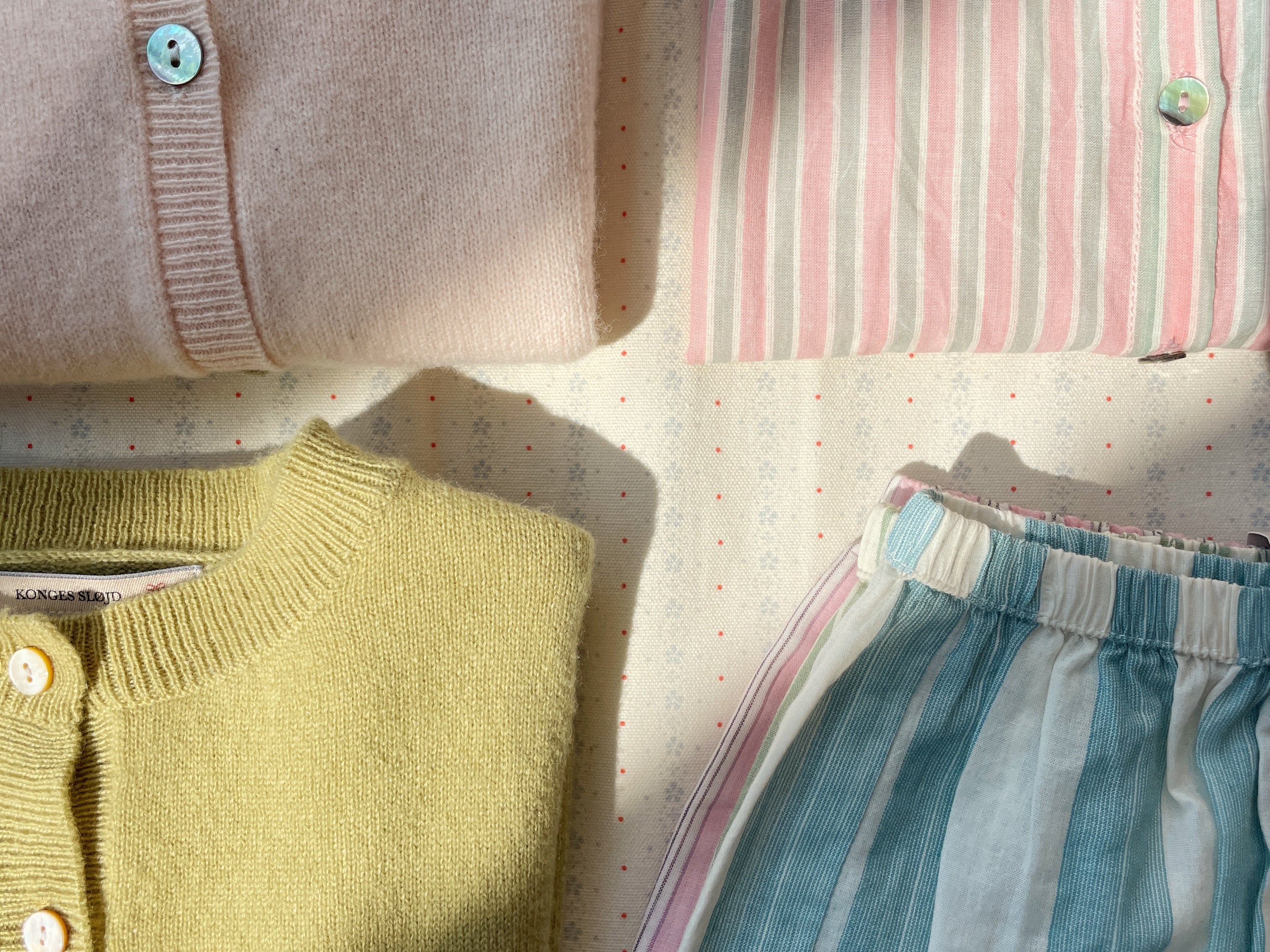 Konges Sløjd A/S WOVEN SHORTS & BLOOMERS basil/orchid/bleu stripe